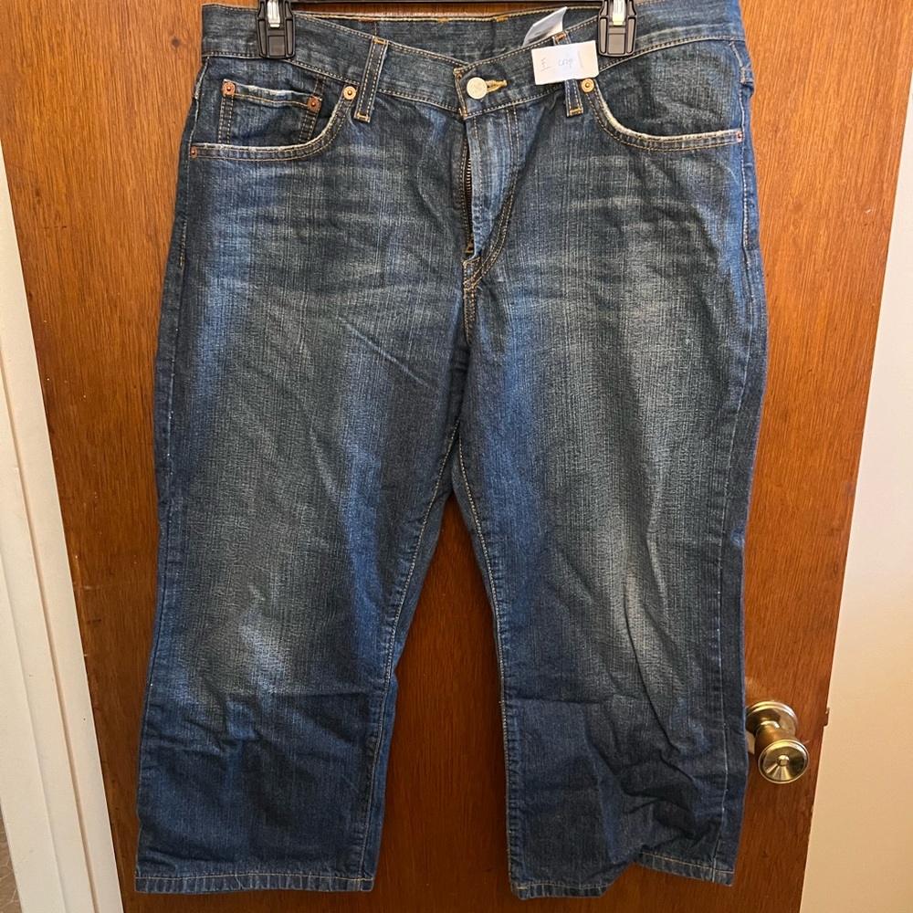 Lucky Brand Cropped Jeans_Size 32